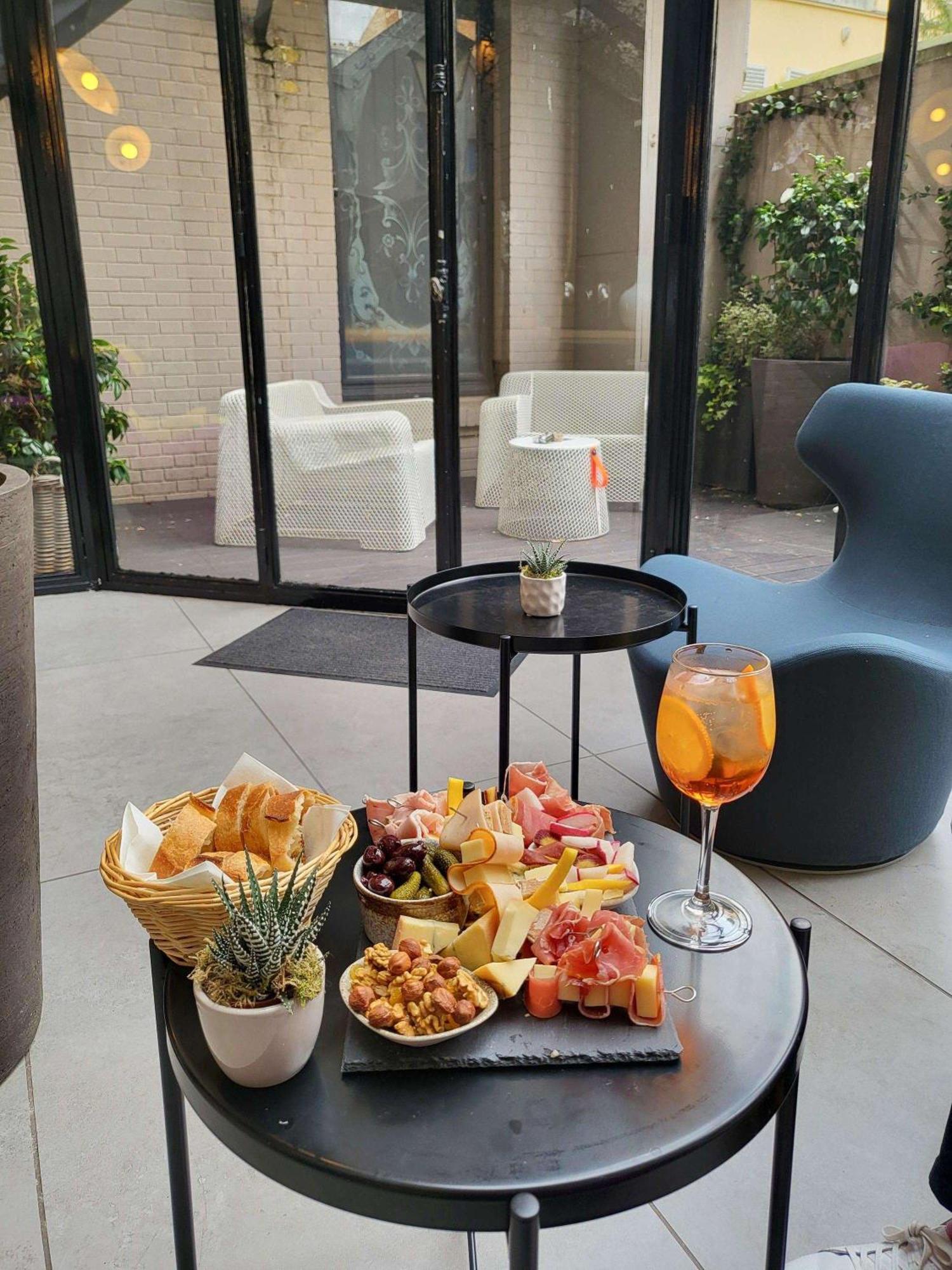 Mercure Paris Alesia Exterior photo